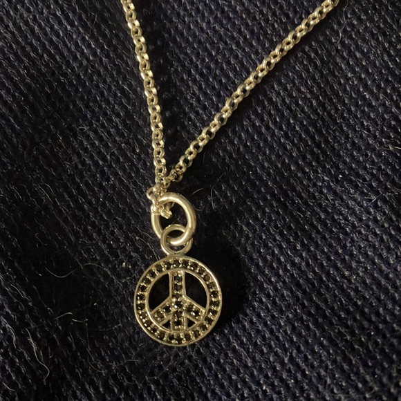 Sterling Silver Peace Sign ✌🏻 Necklace With Black Stones on Both Sides - Picture 2 of 3